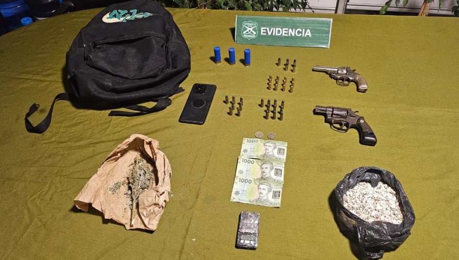 Detienen a hombre con drogas y armas tras incidentes en Calera de Tango