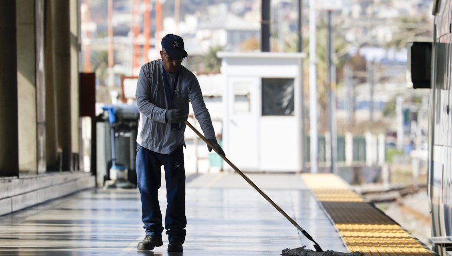 Dirección del Trabajo fija reglas para aplicar jornada de 42 horas desde 2026