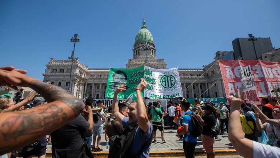 Reforma laboral avanza en Argentina: Senado da luz verde al proyecto oficialista