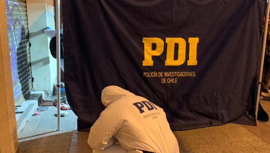 Hombre es asesinado con arma cortante en pleno centro de Valparaíso