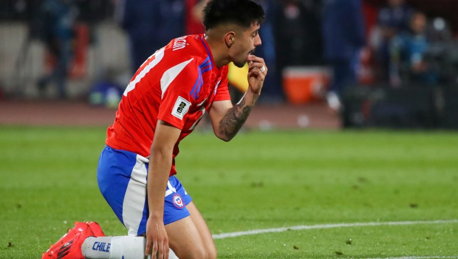 Williams Alarcón recibe duras críticas tras empate de Boca Juniors