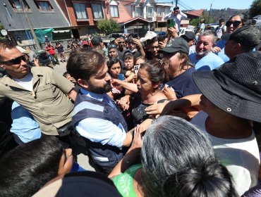 Oposición arremete contra acto de despedida al presidente Boric y lo tilda de “delirante” y “una bofetada a las regiones”