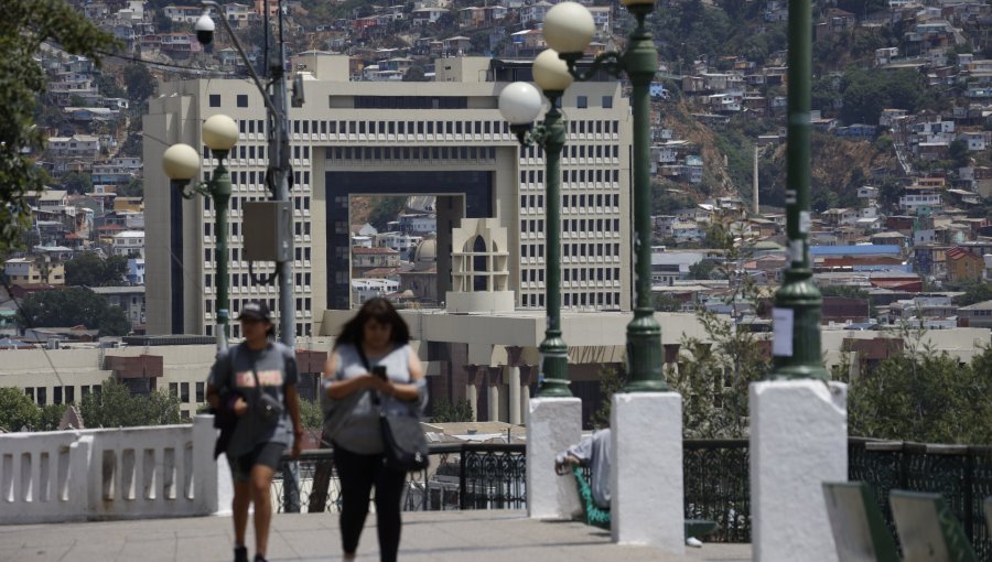 Diputados de Valparaíso se dividen por quiebre Boric/Kast: acusan desde falta de transparencia hasta de "preparar una crisis para gobernar"