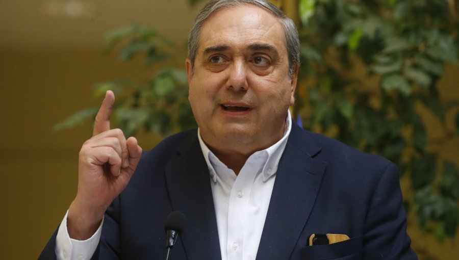 Diputado Bianchi tilda de “vergonzosa” la fallida cita entre Boric y Kast y acusa falta de transparencia por cable submarino