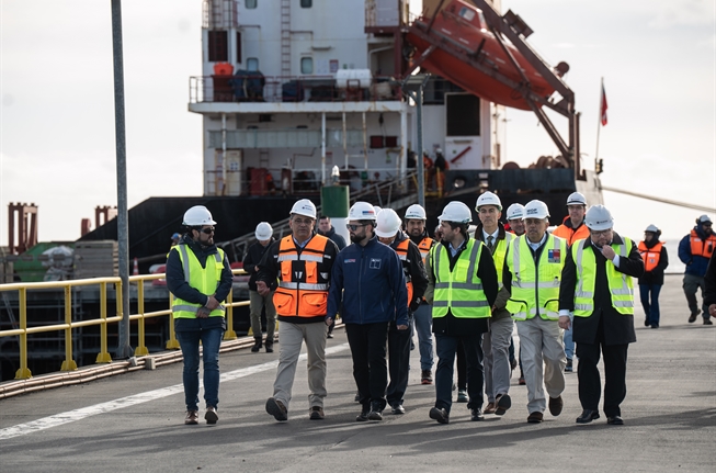 Presidente Boric encabeza última actividad por desarrollo portuario en Magallanes