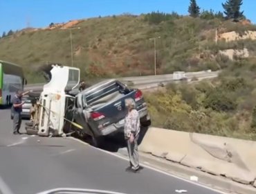 Grave colisión en ruta Las Palmas deja dos lesionados y provoca alta congestión hacia Placilla