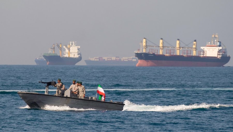 Buque mercante fue atacado en el estrecho de Ormuz en medio de las tensiones Irán/EE.UU.