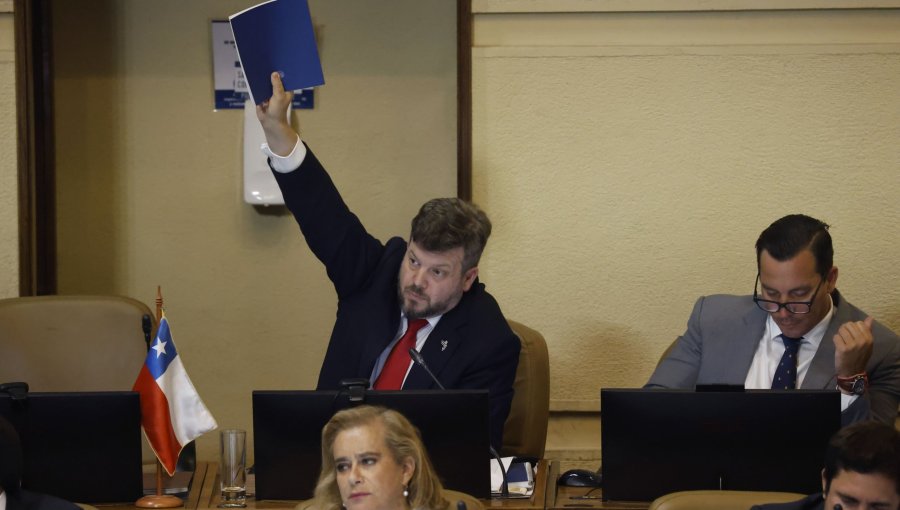 Cámara despacha iniciativa de Kaiser que fija plazo de dos años al SML para identificar restos óseos