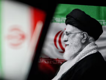 Irán aplaza funeral de Alí Jamenei en medio de alta tensión tras ofensiva de EE.UU. e Israel