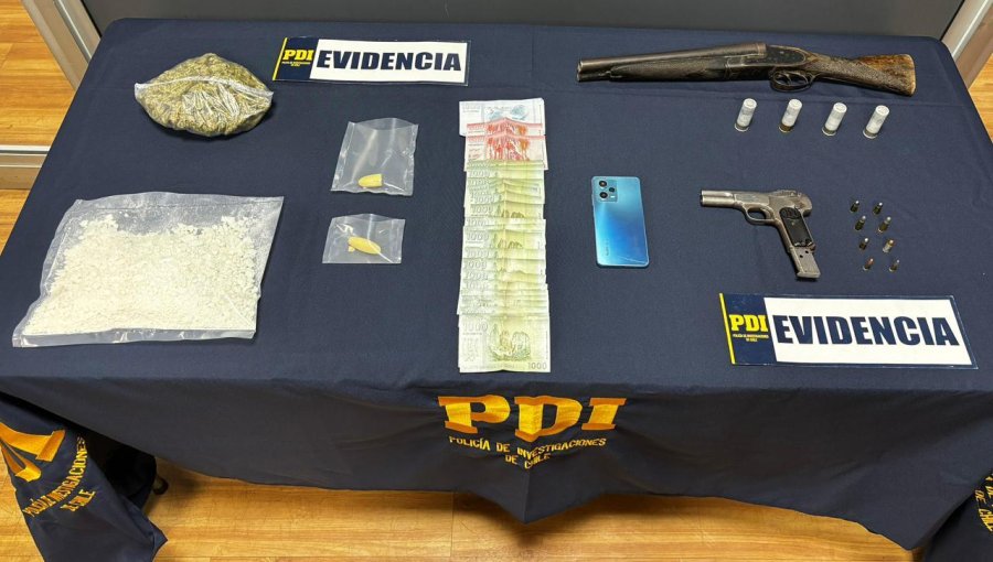 PDI desarticula punto de tráfico en feria El Belloto: incautan más de $2,8 millones en droga y armas de fuego
