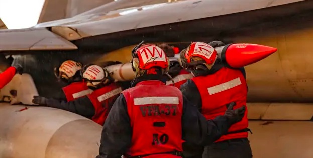 Francia autoriza uso temporal de sus bases a EE. UU. en plena escalada en Oriente Próximo