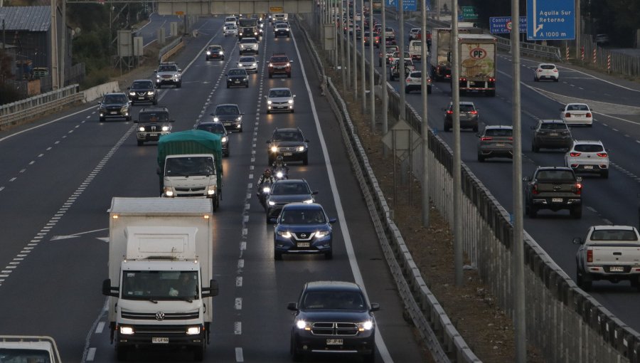 Equipo de Kast sale a “vender Chile”: futuro subsecretario del MOP promete reglas claras y un Estado “socio confiable”