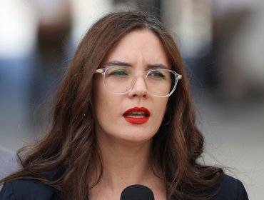 Vocera Camila Vallejo, pide reevaluación a Contraloría por observaciones sobre uso de auto fiscal