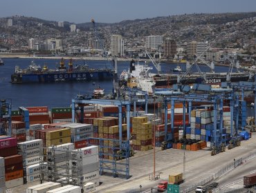 Editorial: Los “Súper Sueldos” del Puerto de Valparaíso: Una discusión necesaria para cuidar los recursos del Estado