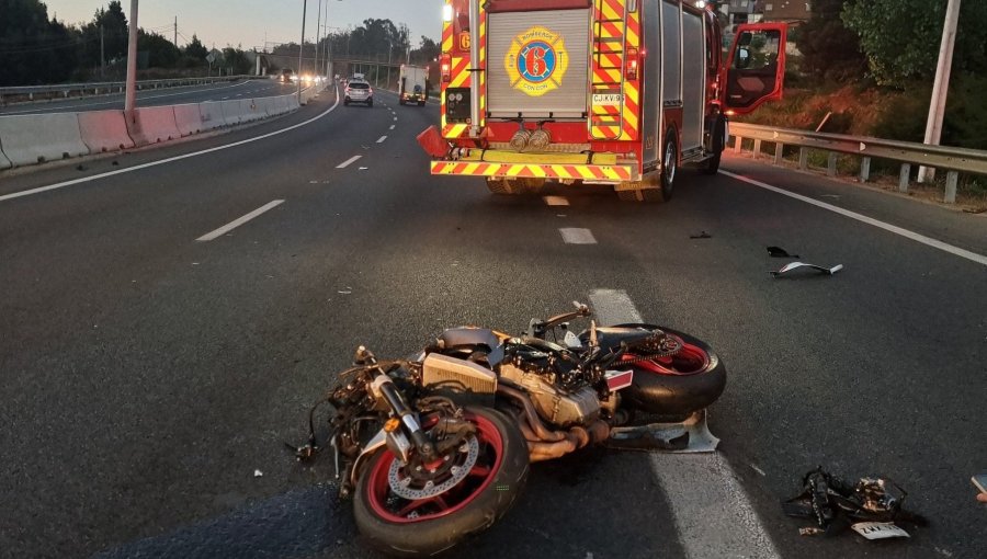 Motociclista muere tras violento choque contra muro en la ruta E30-F de Concón