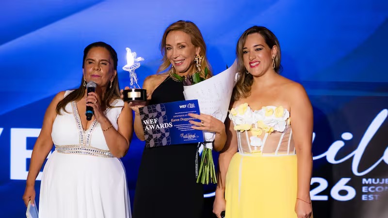 Karen Doggenweiler recibe importante premio en medio de su gran momento televisivo