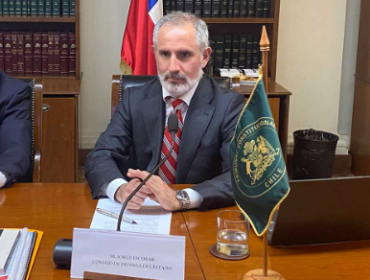 Presidente Boric nombra a Jorge Escobar Ruiz como nuevo consejero del Consejo de Defensa del Estado