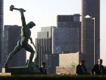 EE.UU. pierde impulso laboral: se destruyen 92 mil empleos en febrero y el desempleo sube a 4,4%