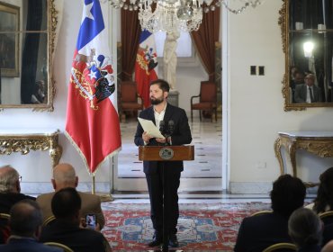 Presidente Boric recibe informe de la Comisión Asesora Presidencial Arica 100 con plan estratégico para impulsar el desarrollo de la región