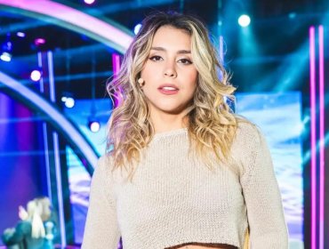 Carlyn Romero desata polémica al grabarse manejando: ONG "No Chat" denuncia grave irresponsabilidad