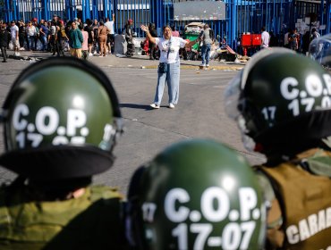 Incidentes marcan desalojo de comercio ambulante en las afueras de Santiago 1