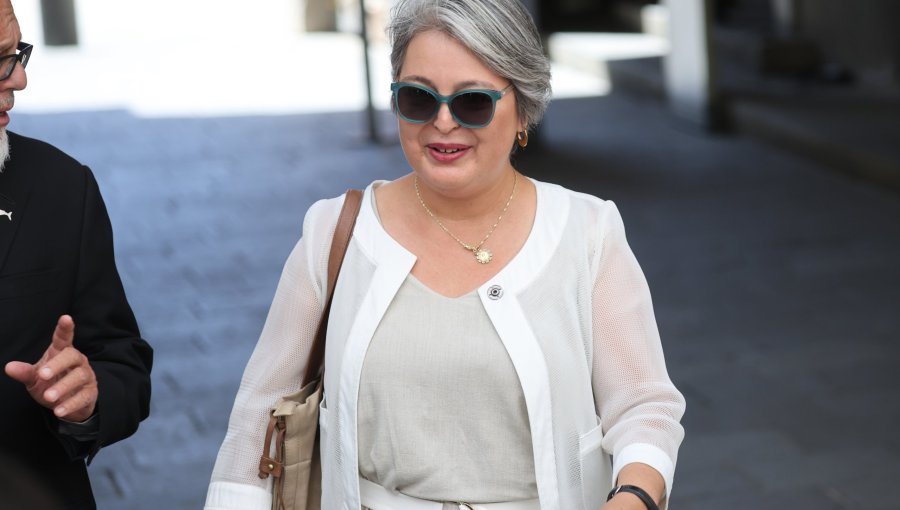 Jara arremete contra Kast por reunión con Trump y apoyo a conmutación de penas: “Da una muy mala señal al país”