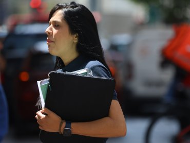 Mujeres ganan 16,9% menos que los hombres en Chile, según informe de Buk