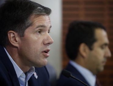 Michael Clark enfrenta su recta final en Azul Azul: presión interna y caso en la CMF amenazan su continuidad