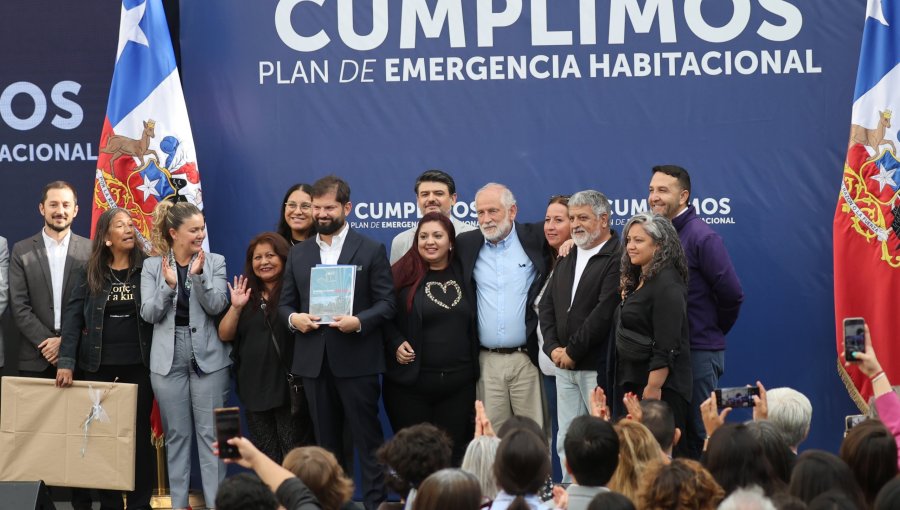 Presidente Boric encabezó acto de cumplimiento del Plan de Emergencia Habitacional en La Moneda