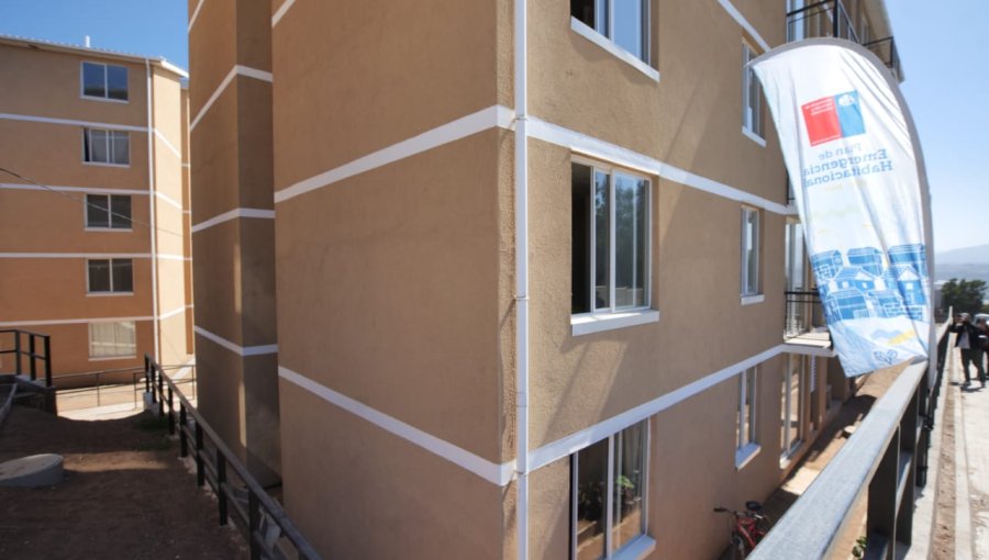 80 familias de Concón recibieron las llaves de sus nuevos hogares en el proyecto habitacional «Pedro Aguirre Cerda»