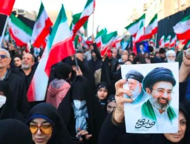 Irán confirma contactos con Rusia, China y Francia para frenar la guerra y advierte que EE.UU. e Israel “pagarán un precio”