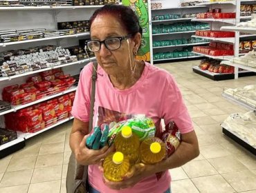 Cómo la apertura de tiendas privadas de alimentos en Cuba destapó una desigualdad "invisible"