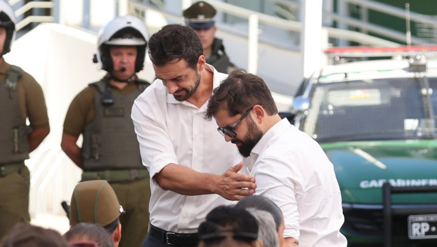 Boric hace un guiño al alcalde Vodanovic para una eventual futura candidatura presidencial: "Acá tienen a alguien mejor"