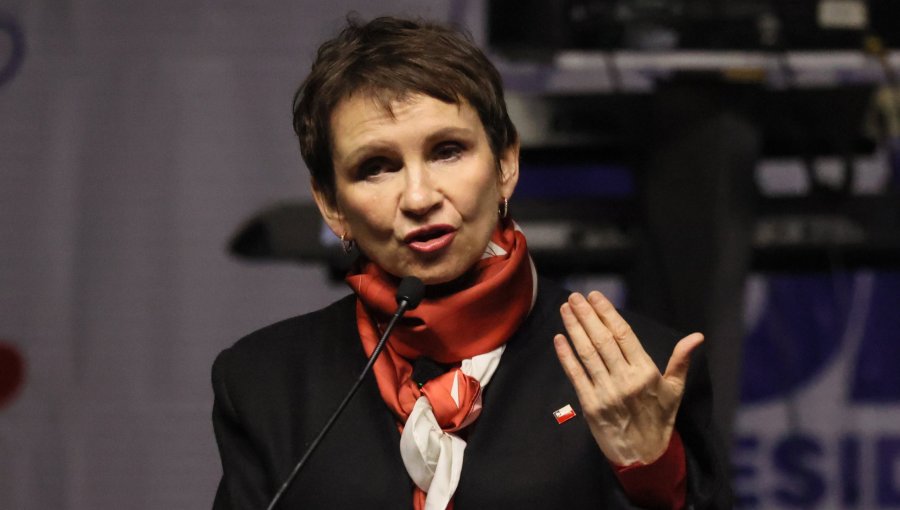 Carolina Tohá calificó de "insólito" el acuerdo para que Pamela Jiles lidere la Cámara de Diputados