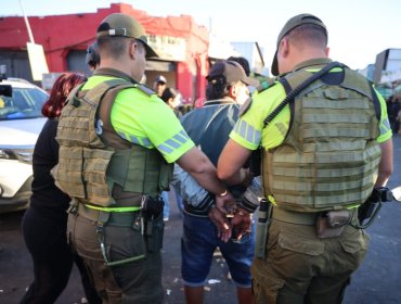 Detectan alrededor de 40 personas en situación migratoria irregular durante masivo operativo en la Vega Central en Recoleta