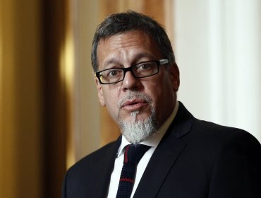 Senador Lagos Weber plantea que si Kast apoya la candidatura de Bachelet a la ONU "podría crecer como estadista"