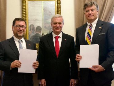 Chile y EE.UU. firmaron declaración conjunta para el establecimiento de consultas sobre minerales críticos y tierras raras