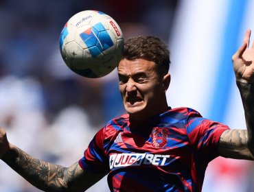 Calderón dice que en la U están "tristes y dolidos" por la salida de Meneghini, pero afirma que "el fútbol es así"