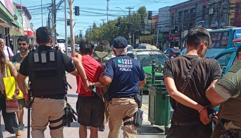 Seguimiento de seguridad municipal permite detener a dos sujetos que perpetraron un robo por sorpresa en Villa Alemana