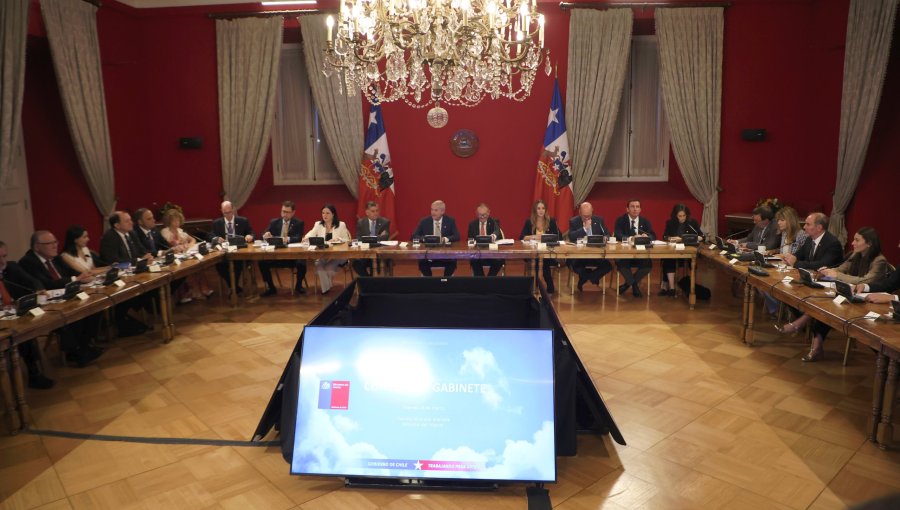 Presidente Kast ordena auditoría total al Estado en su primer consejo de gabinete: “El que nada hace, nada teme”