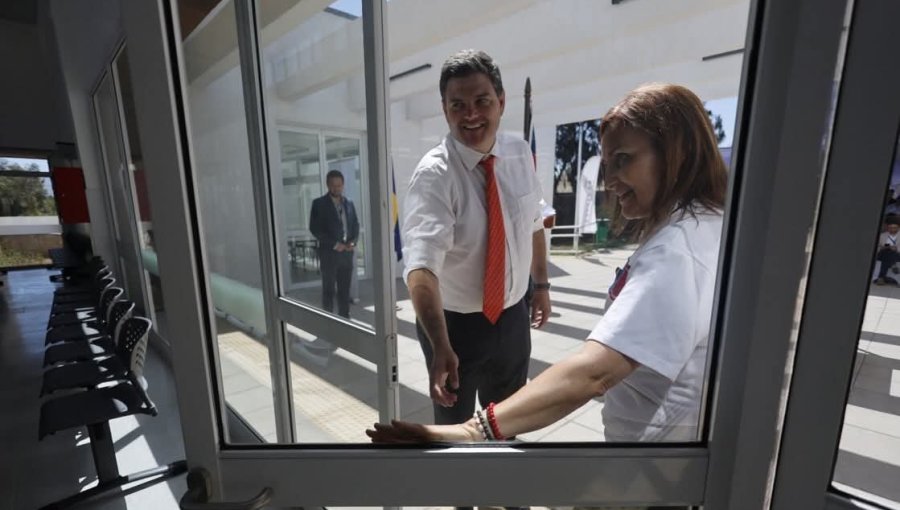 Hacen entrega oficial del nuevo Cesfam de Catapilco a la Municipalidad de Zapallar