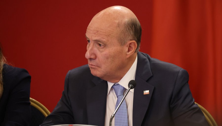 Ministro Quiroz emplaza a Grau tras polémica por caja fiscal y dice que "tiene que leer el informe que él mismo escribió el año pasado"