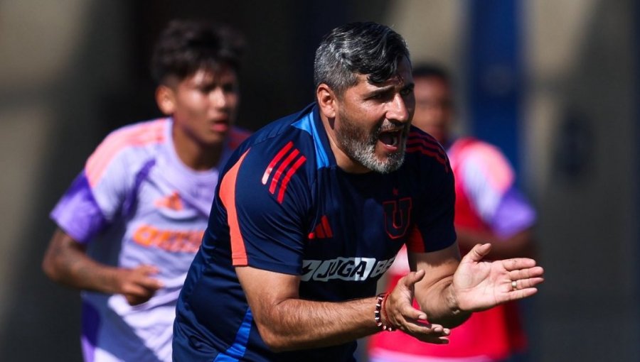 DT interino de la U abordó el partido contra Coquimbo y mostró confianza en el plantel: "Tenemos grandes jugadores"