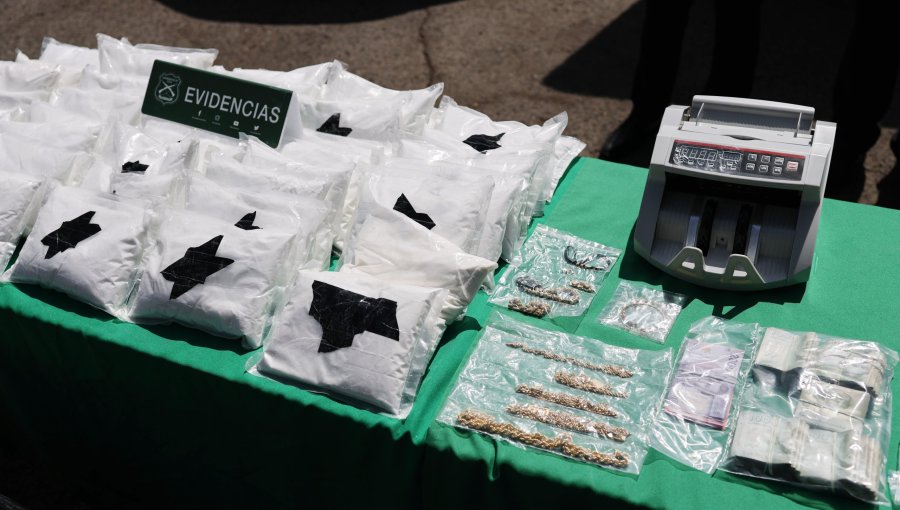Carabineros incauta más de 700 kilos de droga en operativos en dos regiones