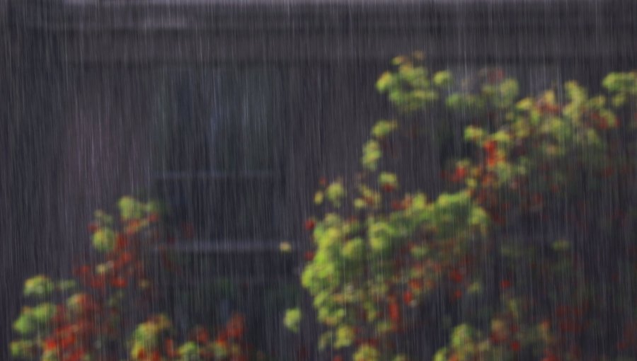 Intensas lluvias provocan anegamientos y cortes de luz en el sur del país