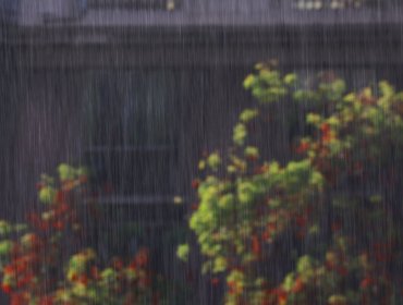 Intensas lluvias provocan anegamientos y cortes de luz en el sur del país