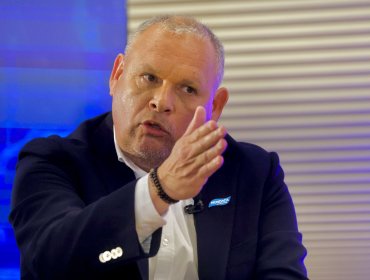 Visitas de ministros sin informar desatan primer round entre Mundaca y la gestión Kast: "Si siguen estas prácticas, nos van a encontrar"