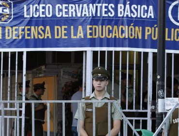 Robo masivo en liceo de Santiago deja sin computadores ni alimentación a estudiantes