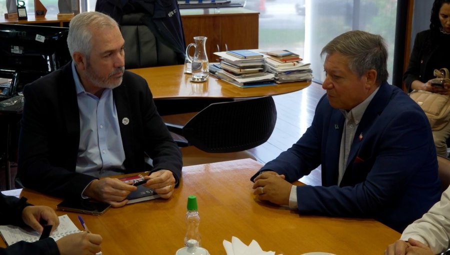 Municipio y EFE acuerdan trabajo conjunto para revitalizar y mejorar los entornos de las estaciones Villa Alemana y Peñablanca