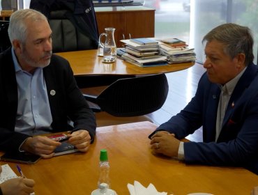 Municipio y EFE acuerdan trabajo conjunto para revitalizar y mejorar los entornos de las estaciones Villa Alemana y Peñablanca